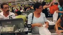 Video mostra familia agredindo caixa no Carrefour e mulher grávida que estava filmando