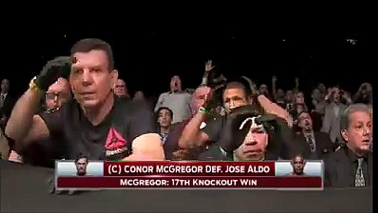 Confira a reação dos treinadores de José Aldo na hora do nocaute.