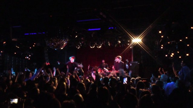 «Дай мне руку» А.Бон (Москва, «16 тонн», 6.12.2015) (mariglav)