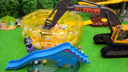 ショベルカーのラジコンとアンパンマンおもちゃ 2015