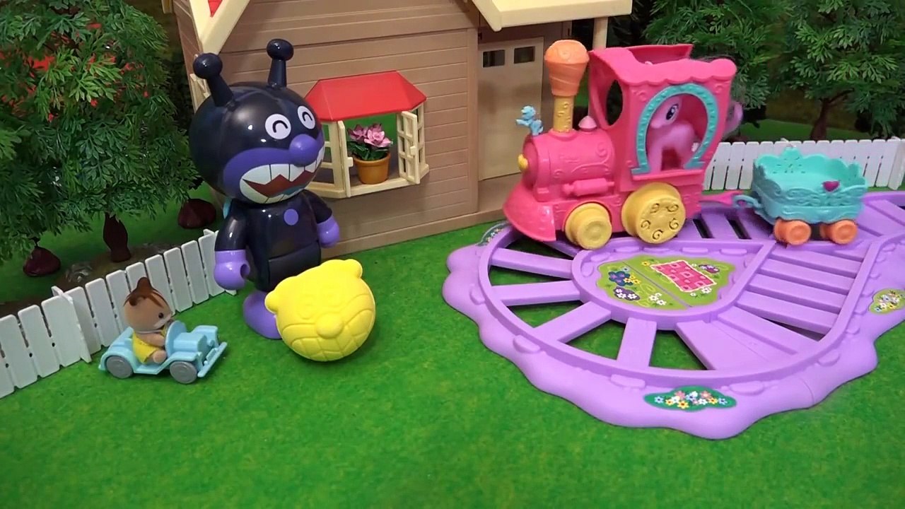 アンパンマン びっくらたまご My Little Pony Friendship Express Train 2015