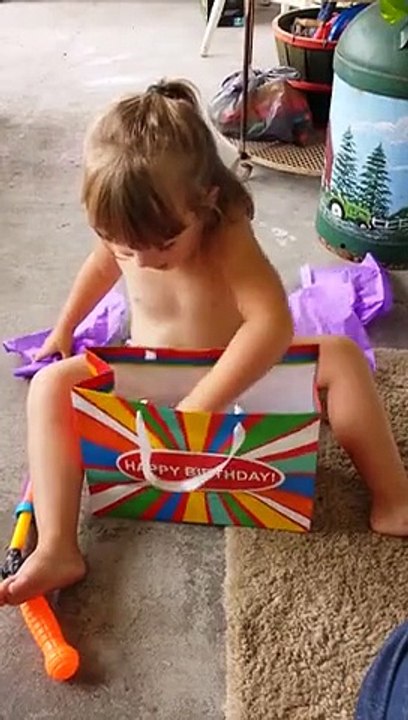 Daughter Shocks Her Mom With Reaction to Horrible Birthday Present hahaha