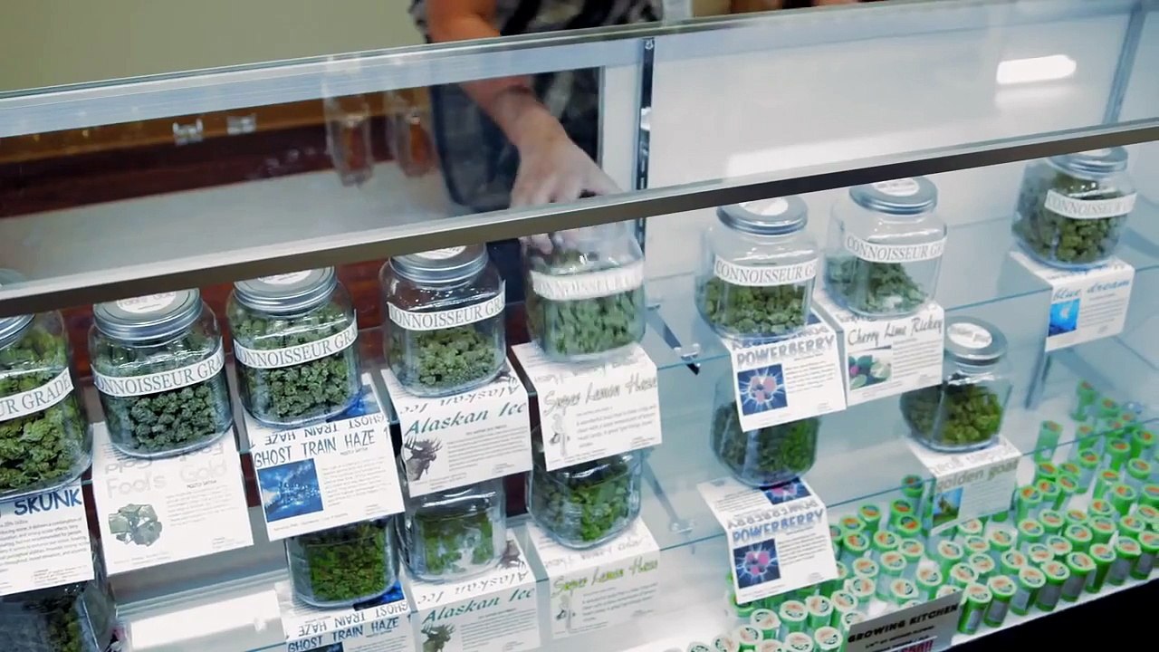 ROLLING PAPERS (Pot Journalism DOCUMENTARY)