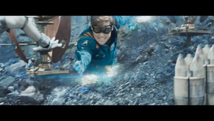 Idris Elba, Zoe Saldana, Simon Pegg In 'Star Trek Beyond' Trailer 1