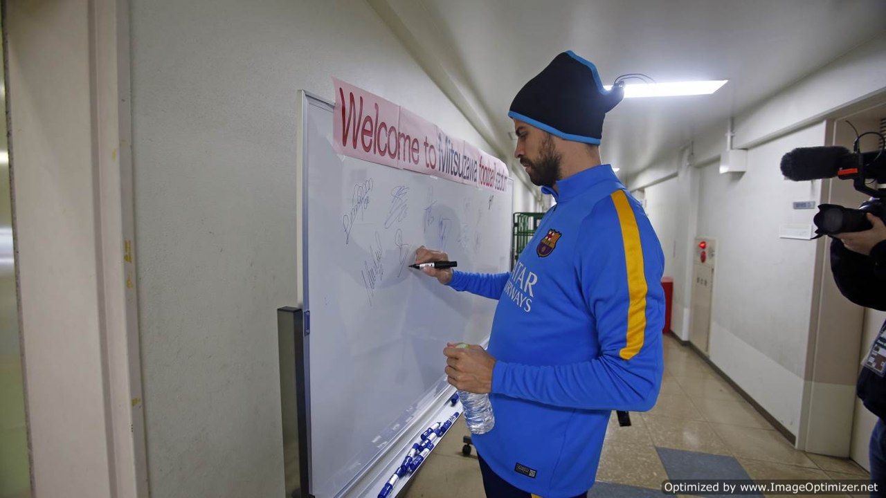 BEHIND THE SCENES JAPAN 2015 (Day 2) - Football & smiles