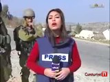 İsrail askerleri Filistinli muhabiri taciz ettiler