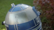 Un ado fabrique un robot R2-D2 pour inviter une amie à sortir - Pub énorme