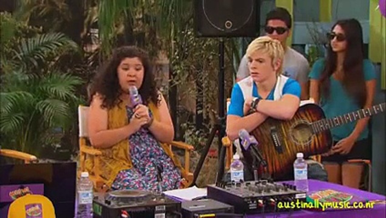 Laura Marano (Ally Dawson) - You Don t See Me [Clip 2] (Austin &