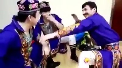 funny video every one slapped