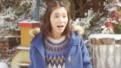 松岡茉優、犬ぞりに苦戦するも笑顔　ABC MART新CM『Hawkins スノーブーツ』