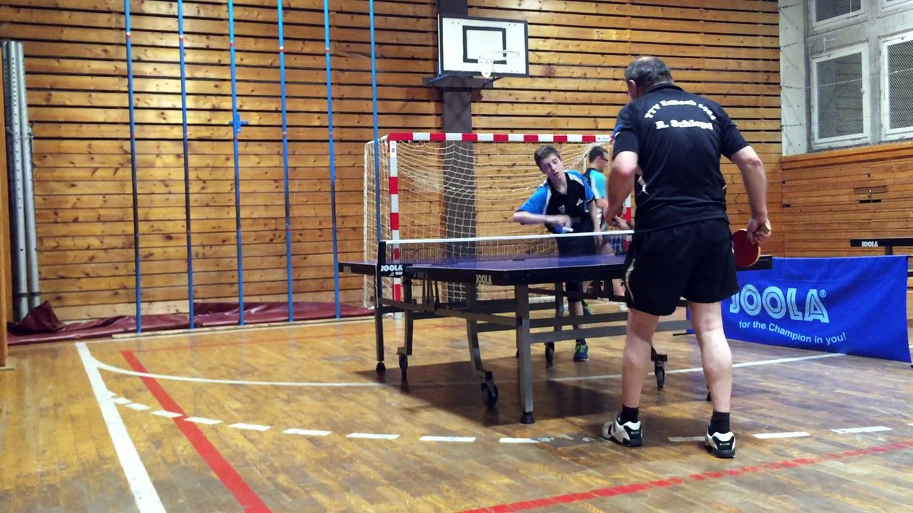 Adrian Bauer (MSV II) vs. René Schlegel (TTV Erlbach 1984 5)