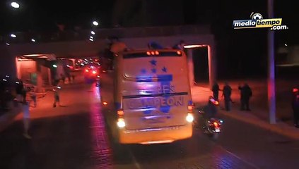 Tigres llegó a la Macroplaza en caravana