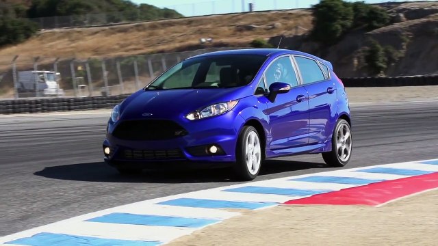 2014 Ford Fiesta ST Hot Lap! 2014 Best Drivers Car Contender