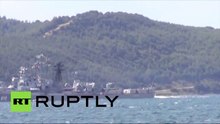 Les images d’un navire russe ouvrant le feu sur un bateau turc