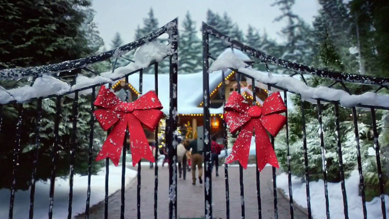 SANTAS LITTLE HELPER Trailer (WWE Movie - 2015)