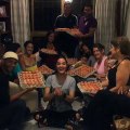 Como regalo de navidad Norkis Batista le dio cartones de huevos a su familia