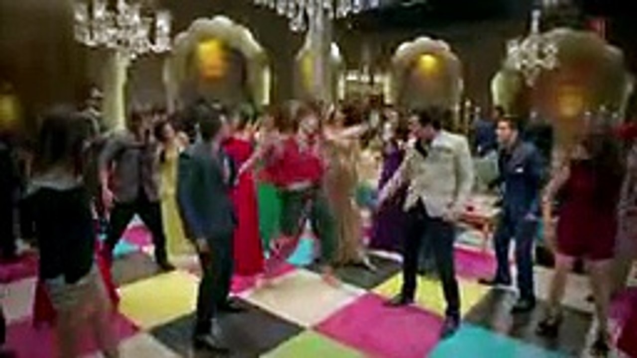 Abhi Toh Party Shuru Hui Hai' FULL VIDEO Song - Khoobsurat - Badshah - Aastha - Jazzi Collection