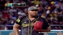 Jugadores de Bravos y Magallanes se pelearon durante un juego