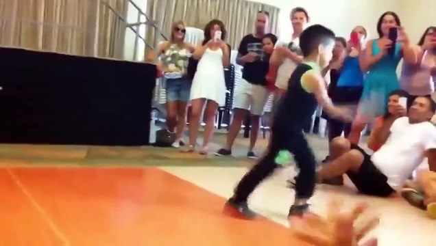 Дети зажигают Сальса по взрослому