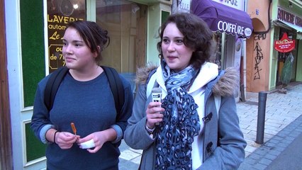 Affiche "lèche ta femme" : les Gapençais amusés ou agacés ? réponse au micro D!CI TV