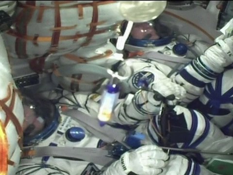 Une fusée Soyouz décolle avec trois spationautes, dont le premier Britannique