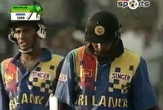 Wasim Akram and Shoaib Akhtar destroys Sri Lanka batting