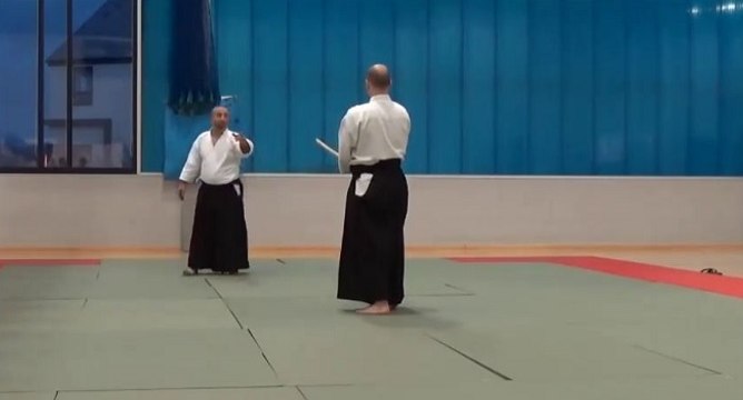 La meilleure technique à utiliser face à un homme avec un sabre