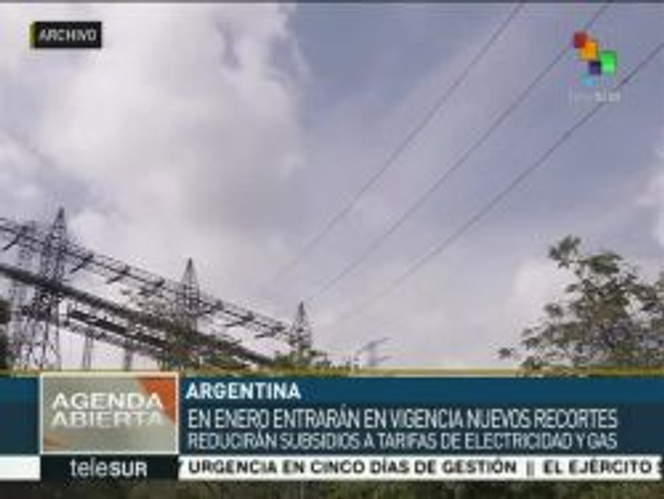 Macri reduce subsidios a tarifas de gas y electricidad en Argentina
