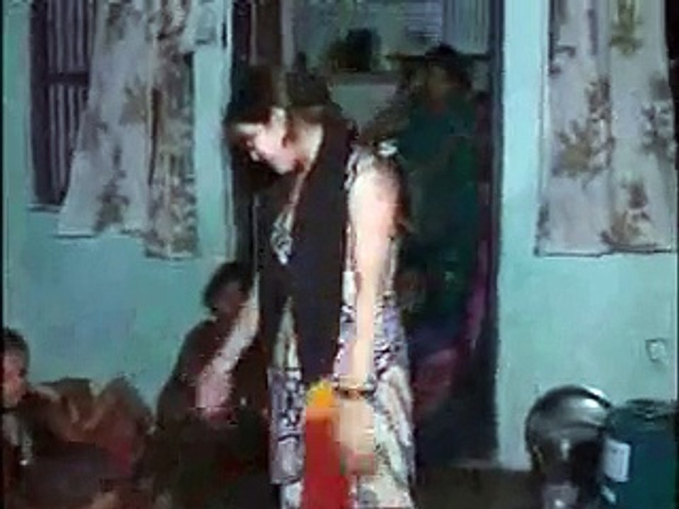 সেক্সছি মেয়ের অস্তির নাচ্‌।না দেকলে মিস