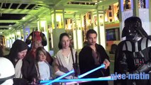 Les fans de Star War se défient au sabre laser sur la promenade des Anglais