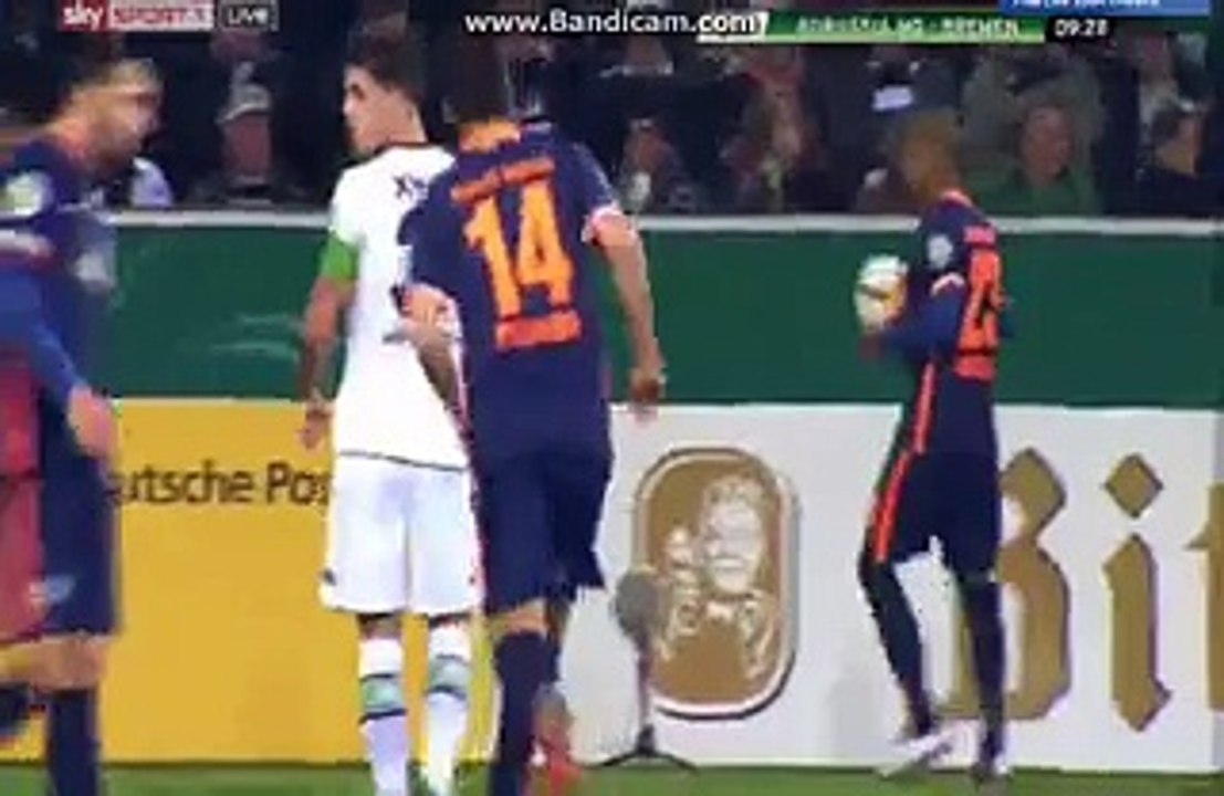 Bremen 1st BIG CHANCE MONCHEGLADBACH 0-0 BREMEN 15-12-2015