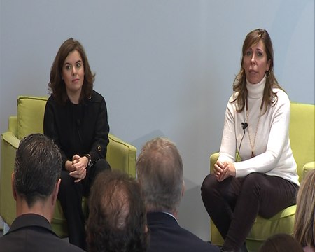 Sánchez Camacho critica la mala educación de Sánchez