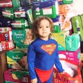 Hijo de Nacho recolectó los regalos de su cumpleaños para los niños de Venezuela