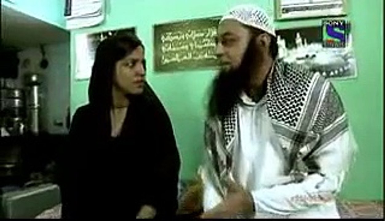 Molvi ki gandi harkatain.