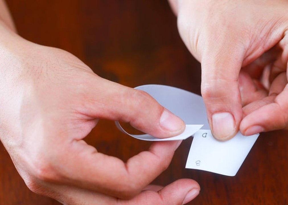 How to make a basic Mobius strip