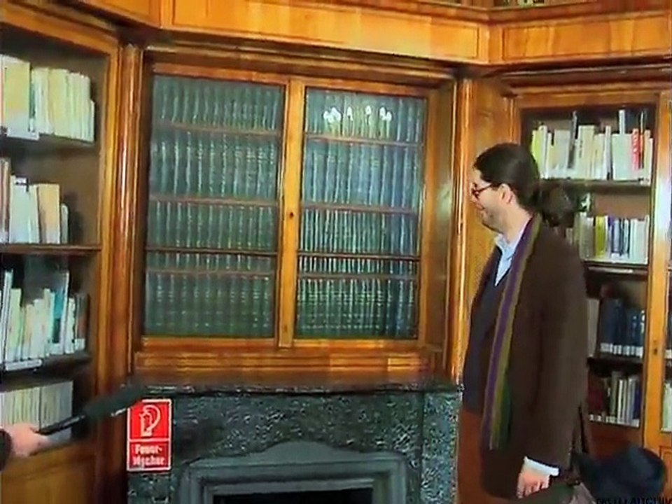 Nebenan: Alexander Emanuely und seine Welten