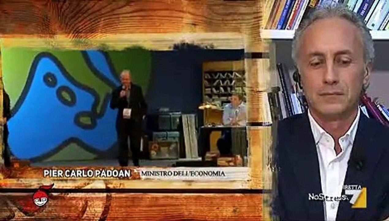 Marco Travaglio: "C'è stato un dialogo, poi ha smesso e ha iniziato a fare il bimbominkia". DiMartedi 15 dicembre 2015