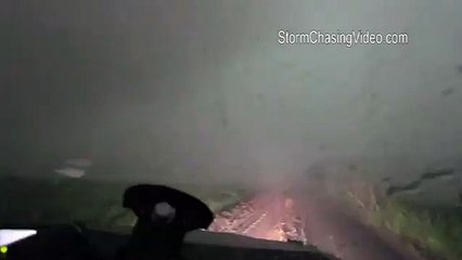 Storm chasers capture what it's like in the eye of a storm