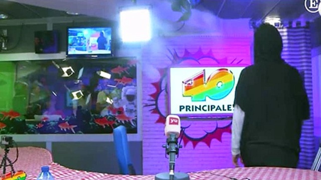 Justin Bieber Gets Pissed At Fans & Storms Off Stage During Conc