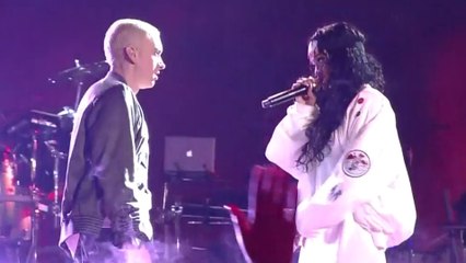 Eminem ft. Rihanna - The Monster (Karaoke)