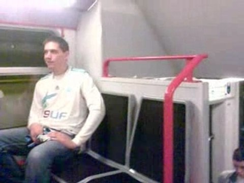 RER D, les marseillais chantent