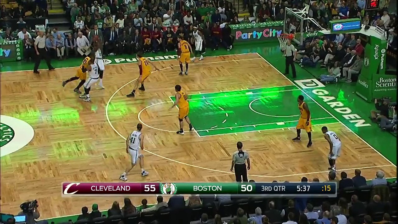 LeBron James Throws Down the Reverse Jam!