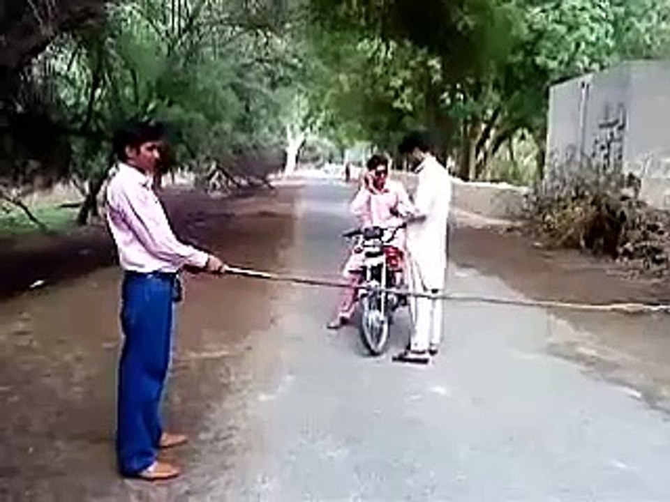 Hahaha see men how take tax.. =D