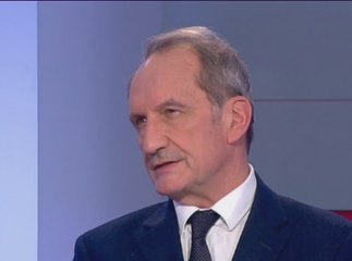 Longuet : «Les Français ont des poils dans la main»