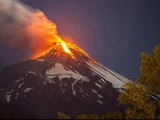 spektakulære bilder av vulkanen, Villar i Chile, huset til ånden over sjøen og byen