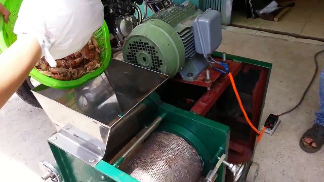 Máy ép đầu tôm, máy ép tôm, máy ép cá, máy tách xương cá, Lh 0937 504 468