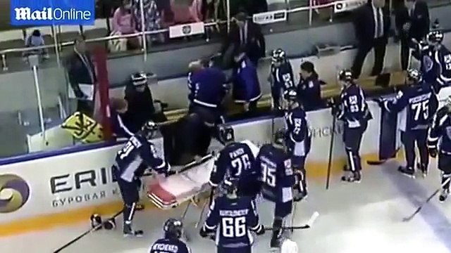 Freak accident laisse de glace, les joueurs de hockey de la gorge coupée
