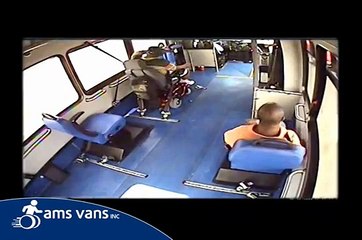 QStraint de Sécurisation de Fauteuil roulant Nous ne Savons Jamais dAccident Histoires | AMS Vans Mobilité Equipme