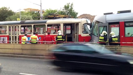 Les tramways, tiré à part après laccident, Prague 21/05/2013