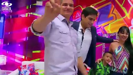 Santiago cantó ‘Mujer de pelo blanco’ de Marcelina Nuñez – LVK Colombia – Audiciones a cie